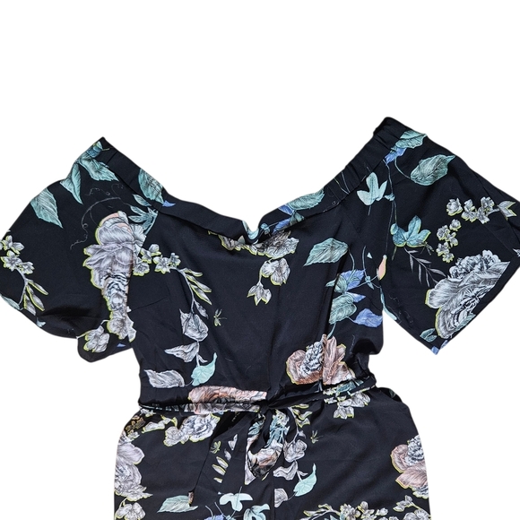 City Chic Floral Off the Shoulder Jumpsuit Elastic Waist size L/20 - Picture 5 of 9
